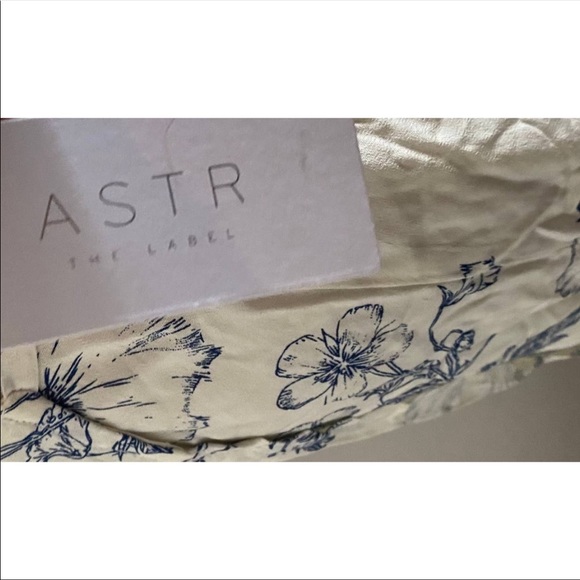 ASTR  The Label Women's Sketch Floral Midi Elysian Dress Size Medium - Picture 5 of 7